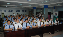 河南誉美肾病医院联合淇县公交公司 举行“黄金急救4分钟演练”活动