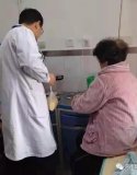 感动！细微之处见真情 郭海明大夫为胃口不好患者带来饭菜
